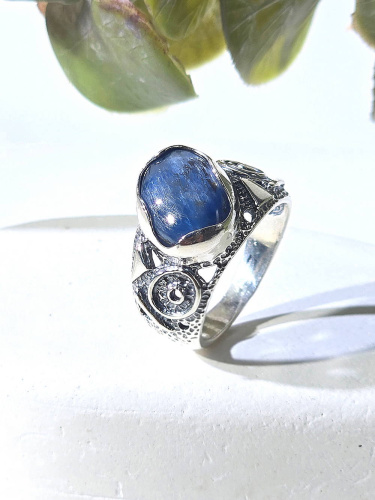 Серебряное кольцо